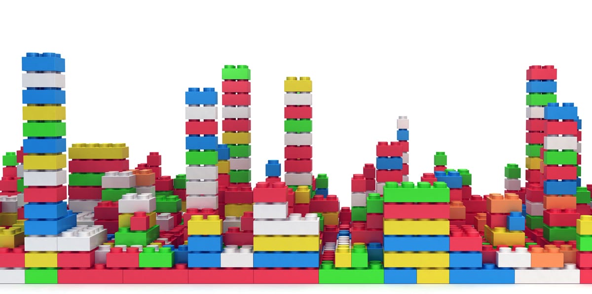 Die LEGO SERIOUS PLAY Methode im Projektmanagement: Wie Lego-Bausteine helfen Entscheidungen zu treffen und Strategien für komplexe Probleme zu definieren. Excellence4Digital GmbH